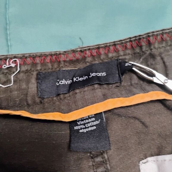 Calvin Klein Shorts - Size: 20 (0892) - Picture 3 of 4